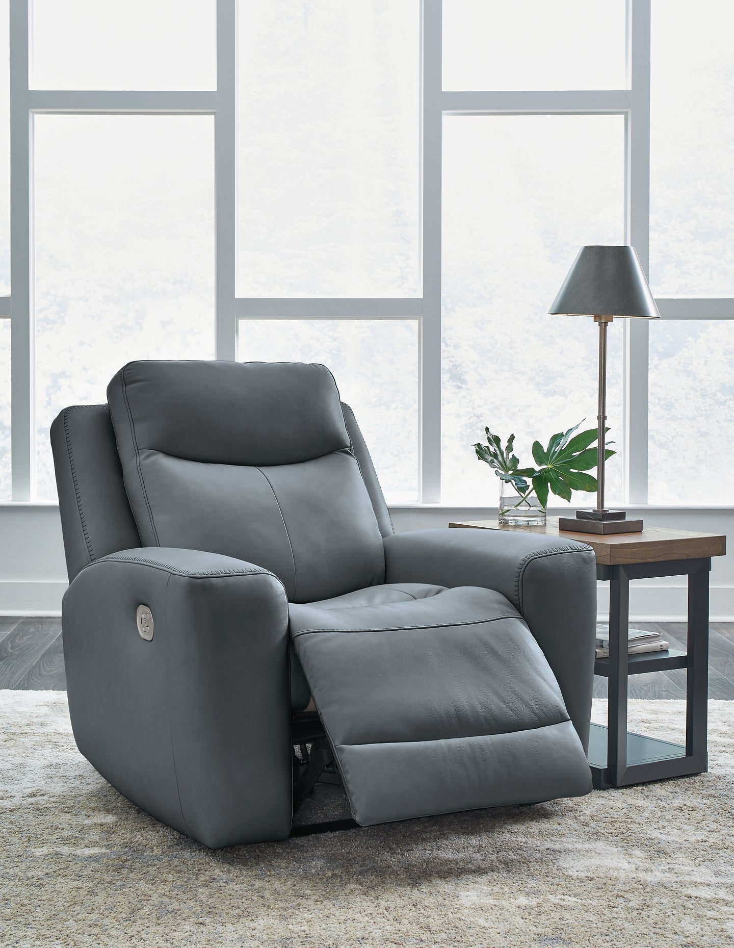 Mindanao PWR Recliner/ADJ Headrest