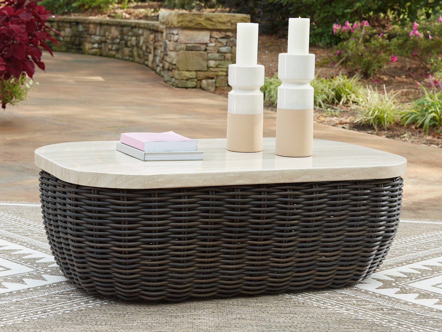 Outdoor Furniture > Outdoor Occasional Tables