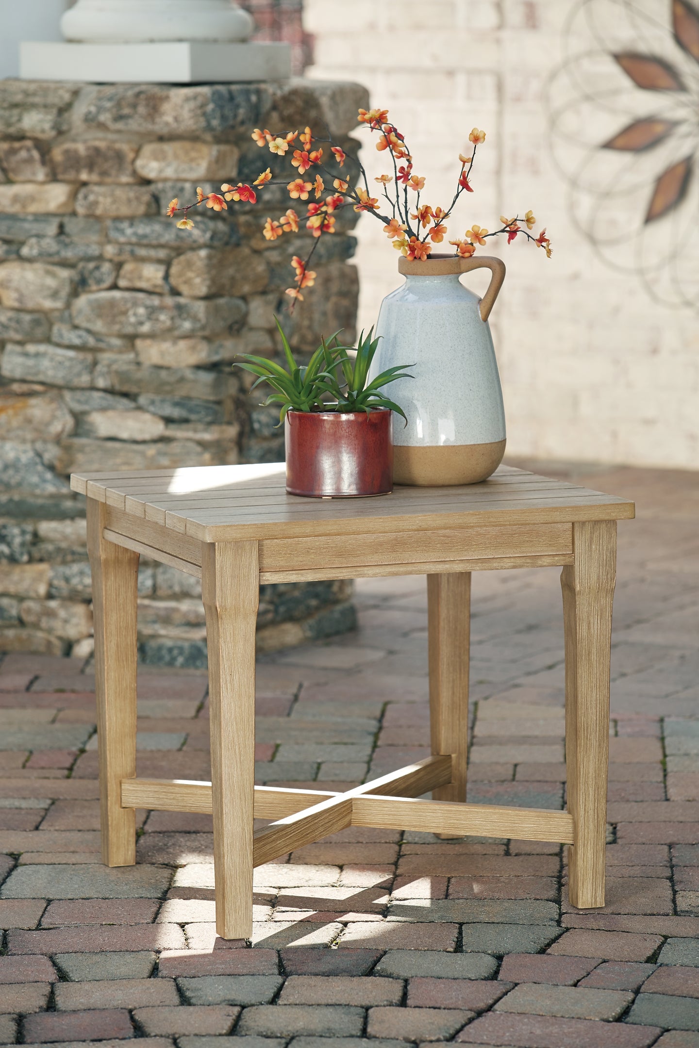 Outdoor Furniture > Outdoor Occasional Tables