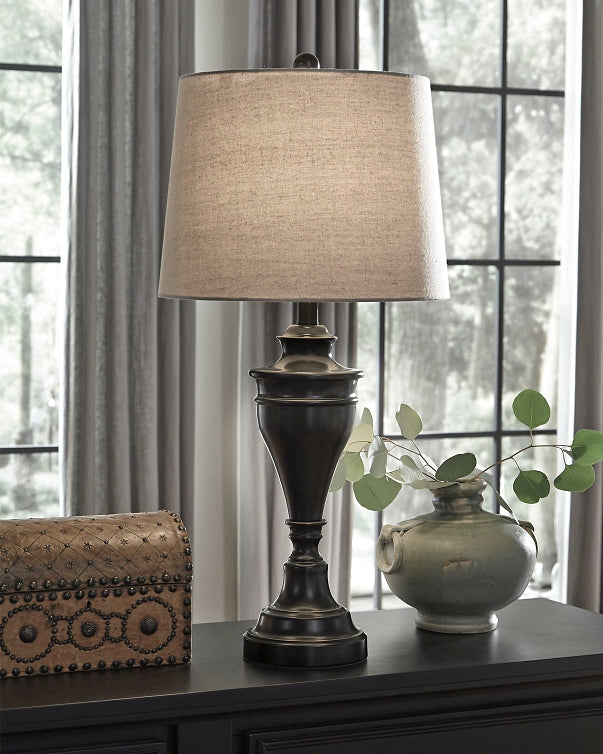 Darlita Metal Table Lamp (2/CN) at Walker Mattress and Furniture Locations in Cedar Park and Belton TX.