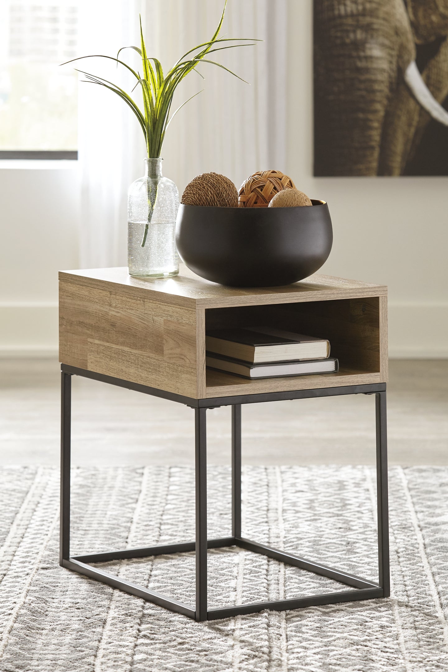 Gerdanet Coffee Table with 1 End Table at Walker Mattress and Furniture Locations in Cedar Park and Belton TX.