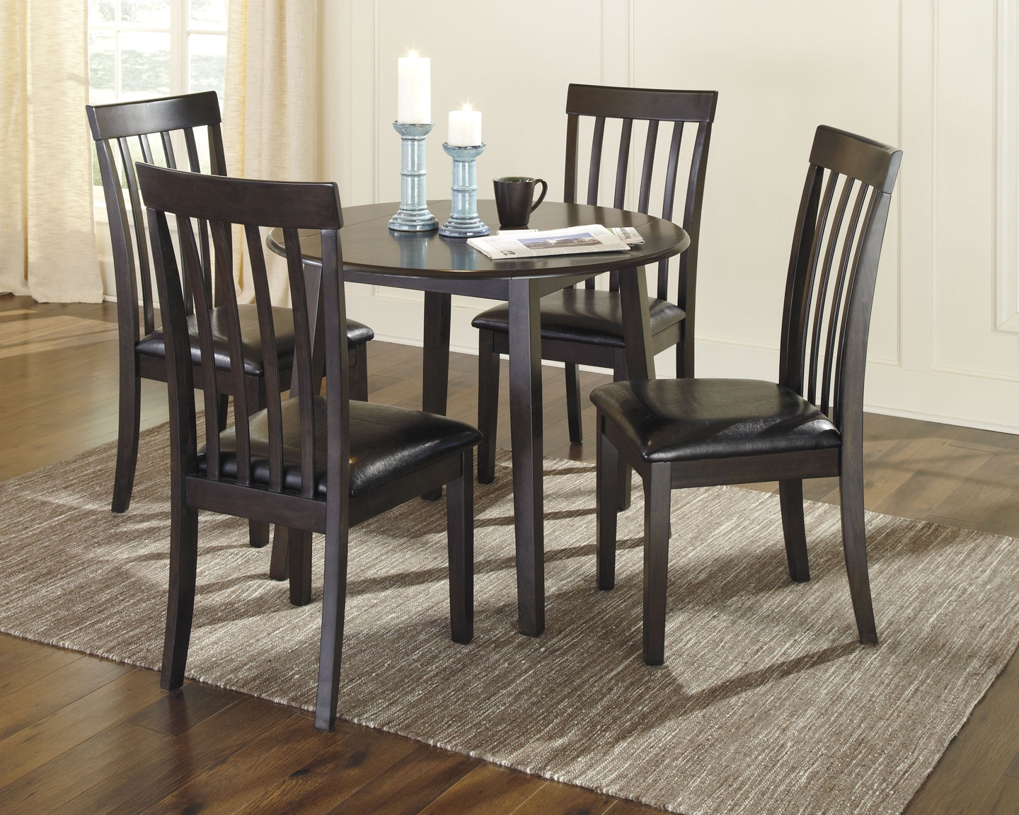 Hammis Dining UPH Side Chair (2/CN) at Walker Mattress and Furniture Locations in Cedar Park and Belton TX.