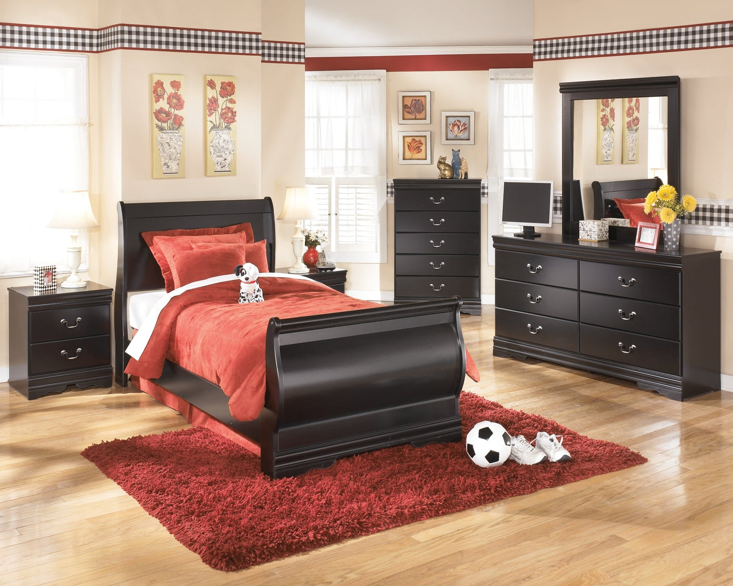 Huey Vineyard Full Sleigh Bed with Mirrored Dresser, Chest and 2 Nightstands at Walker Mattress and Furniture Locations in Cedar Park and Belton TX.