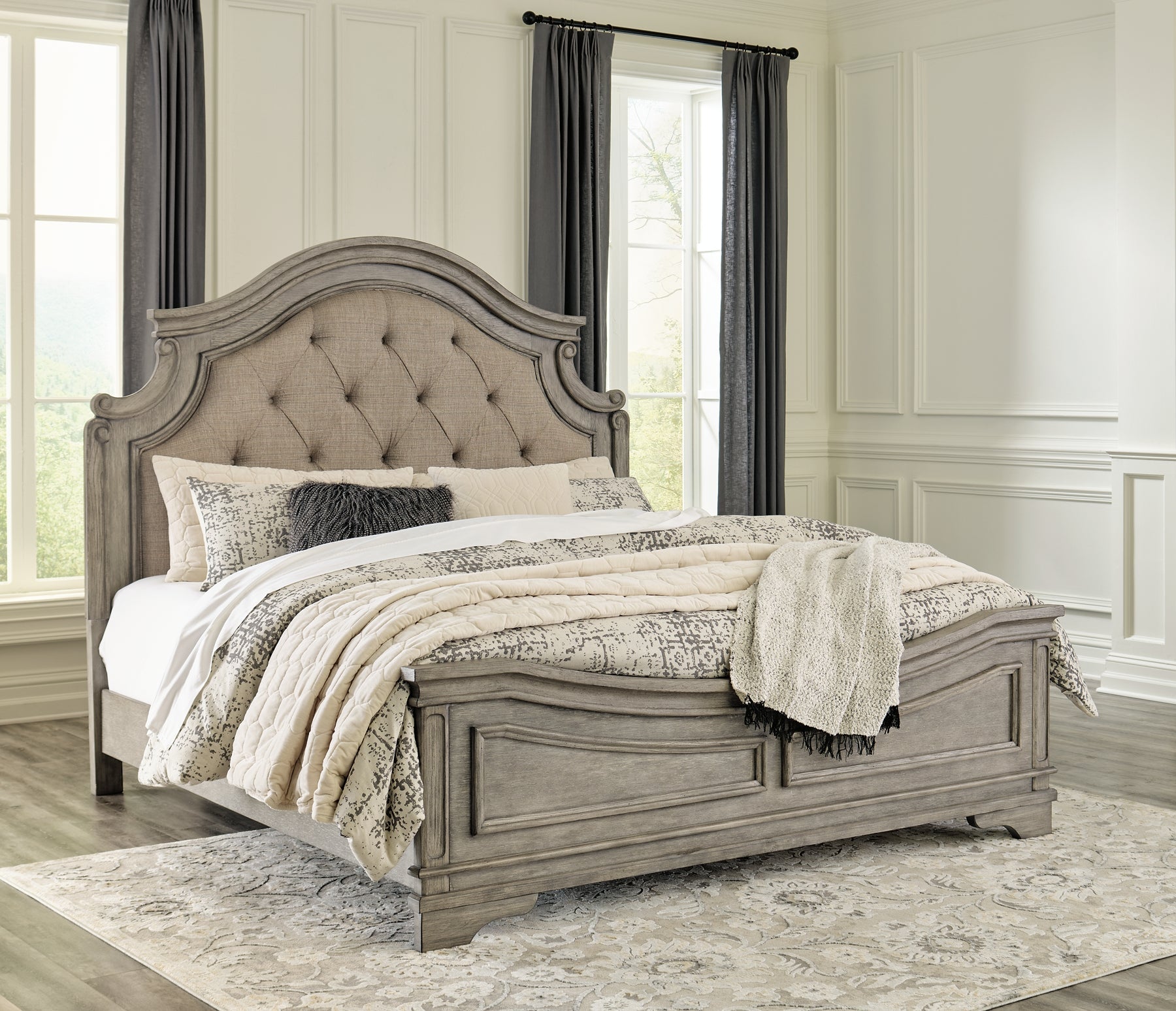 Lodenbay California King Panel Bed with Mirrored Dresser and 2 Nightstands at Walker Mattress and Furniture Locations in Cedar Park and Belton TX.